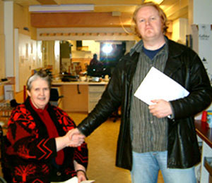 Því næst var skrifað undir samning við Ármann Guðmundsson um að semja leikrit fyrir Halaleikhópinn til að setja upp á 15. ára afmælisári Halaleikhópsins 2007
